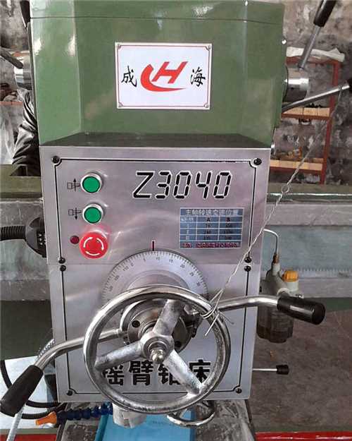 搖臂鉆床立柱鎖緊裝置介紹